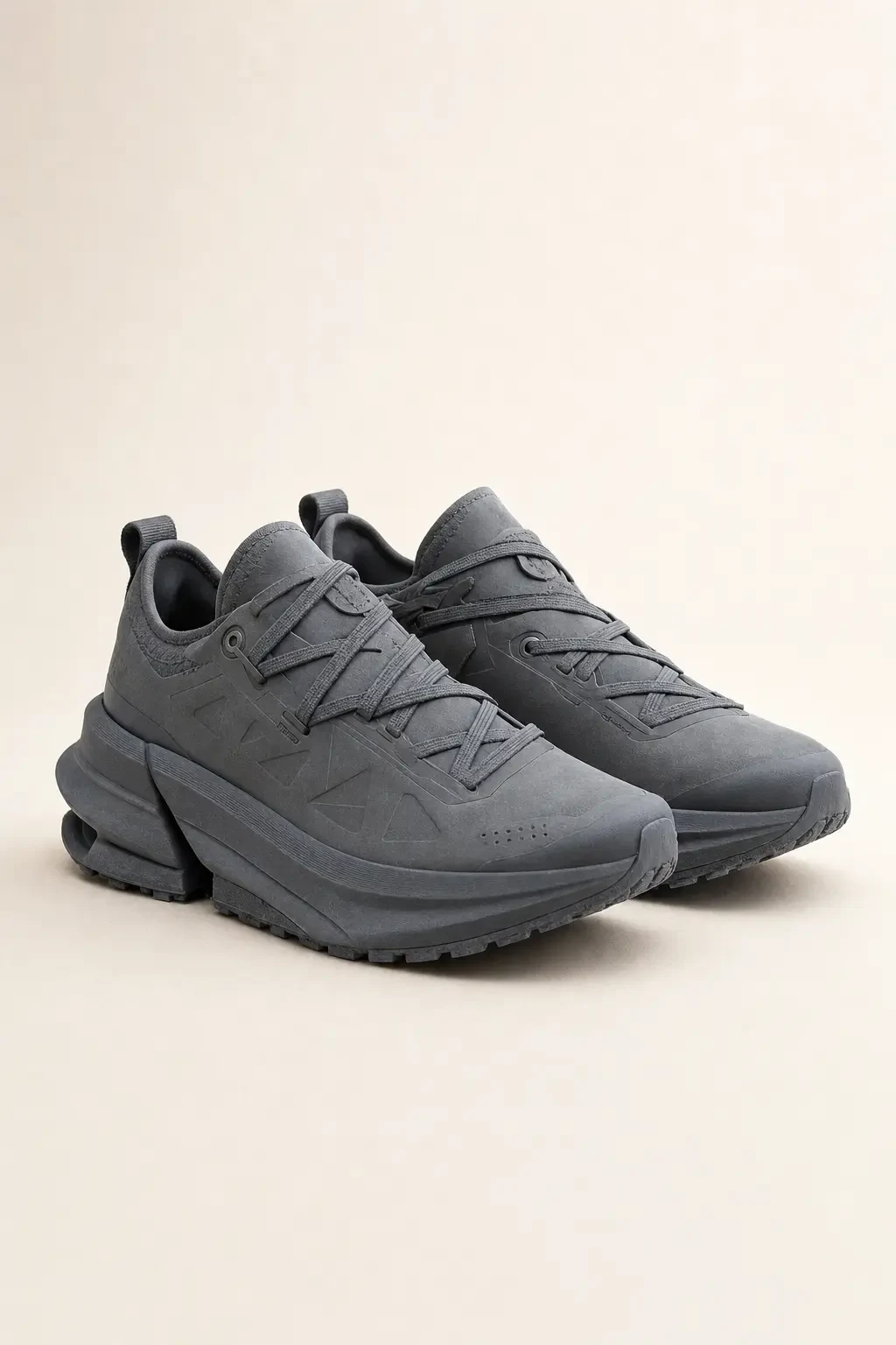 Marden Distance Technical Runner in Slate